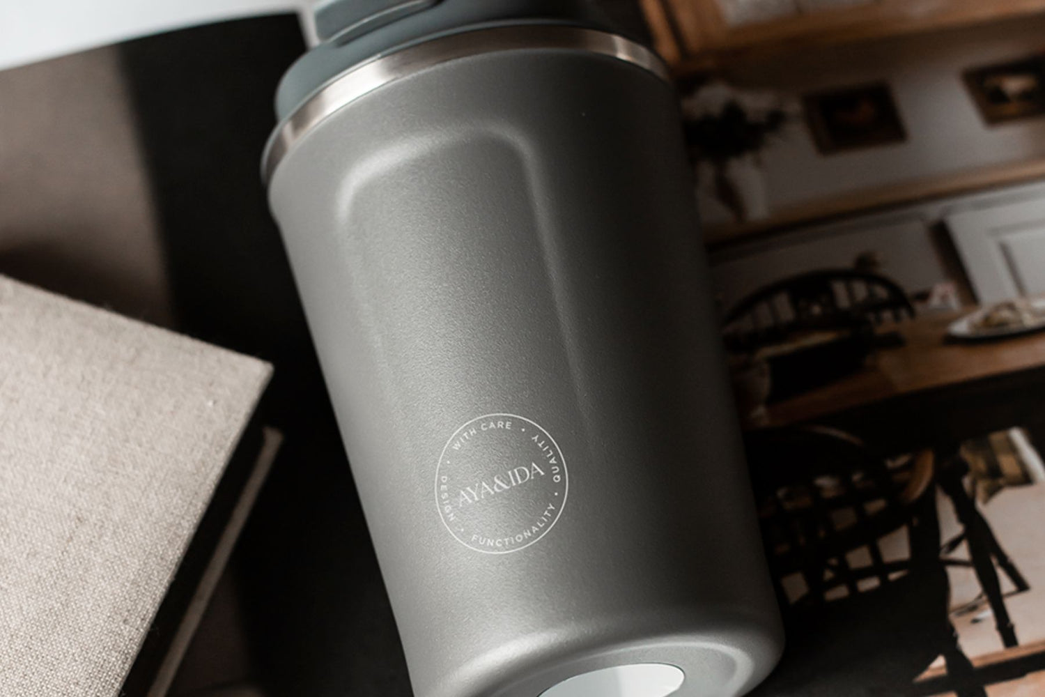 AYA&IDA CUP2GO 380 ml – Dark Grey | Lekkasjesikker termokopp