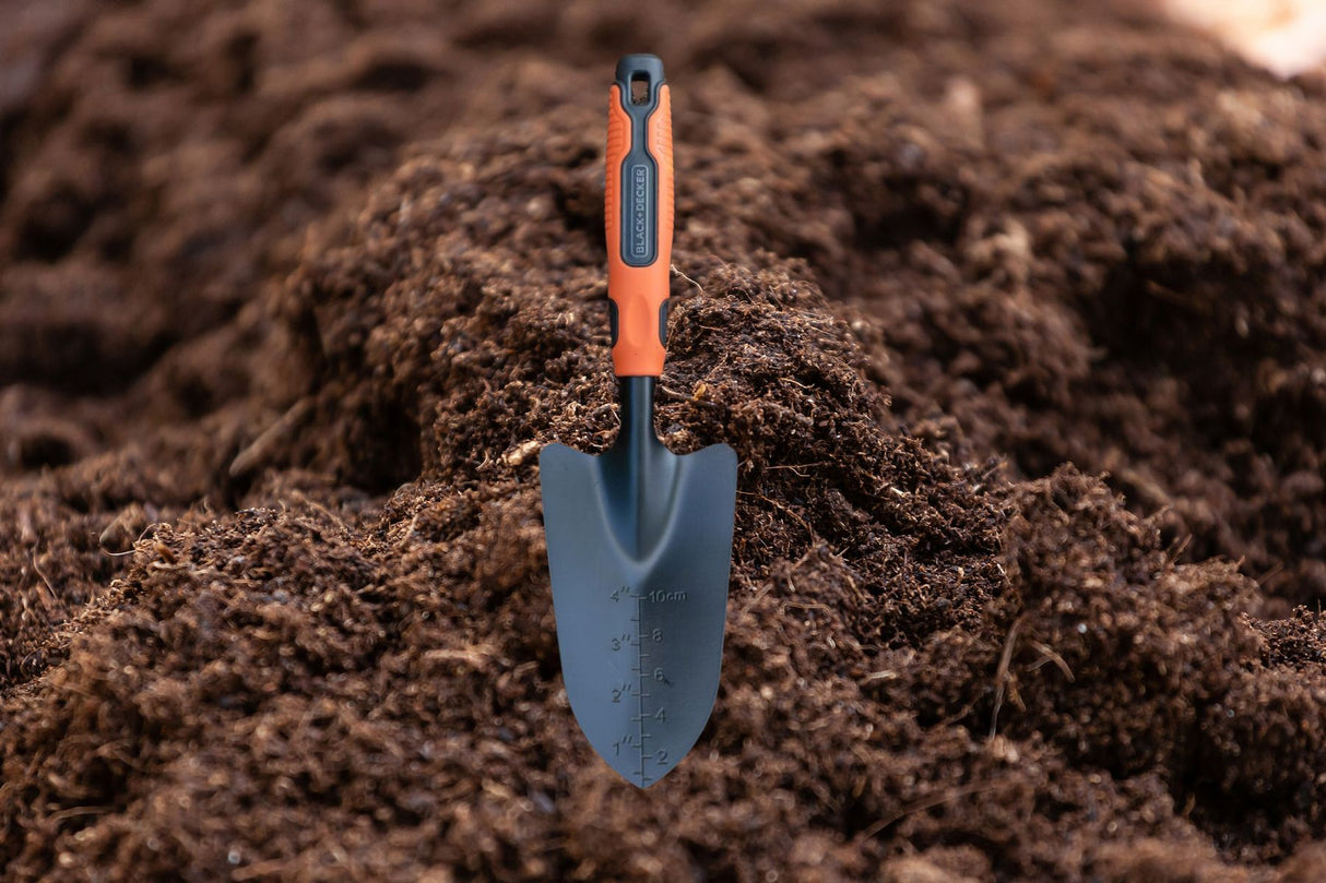 B+D Hagespade Stål 300 g – Robust og kompakt spade med dybdeindikator