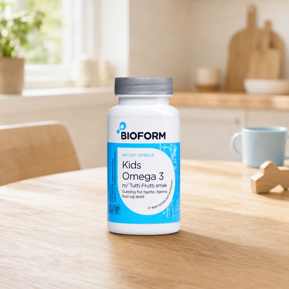Kids Omega-3 Tutti Frutti kapsler presentert i en lys og familievennlig hjemmemiljø