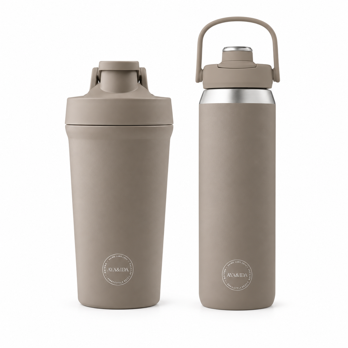 Gråbrun shaker og sportsflaske med bærehåndtak fra AYA&IDA