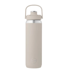 AYA&IDA Sports Bottle 700 ml i Cream Beige med bærehåndtak og skrukork