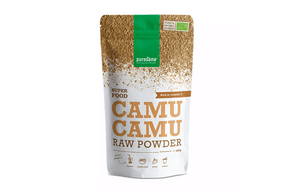 Pose med camu camu-pulver i naturlig plantebasert kosttilskudd