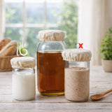 Gjenbrukbart stofftrekk brukt på glass med surdeigsstarter